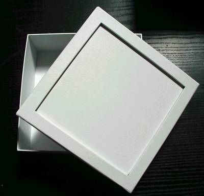 Pappbox Quadrat, wei� mit Vertiefung