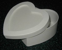 Pappbox Herz, wei� mit Vertiefung